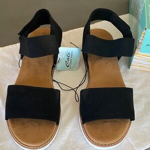 Skechers Women's Black and Tan Sandals